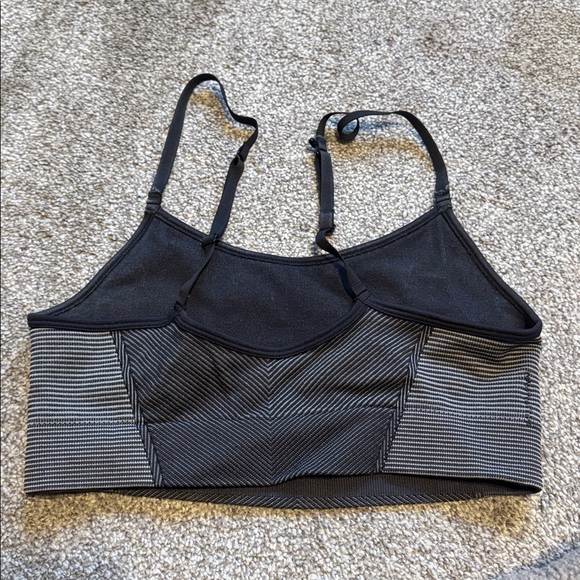 Aerie Black Stripped sports bra - Picture 2 of 3